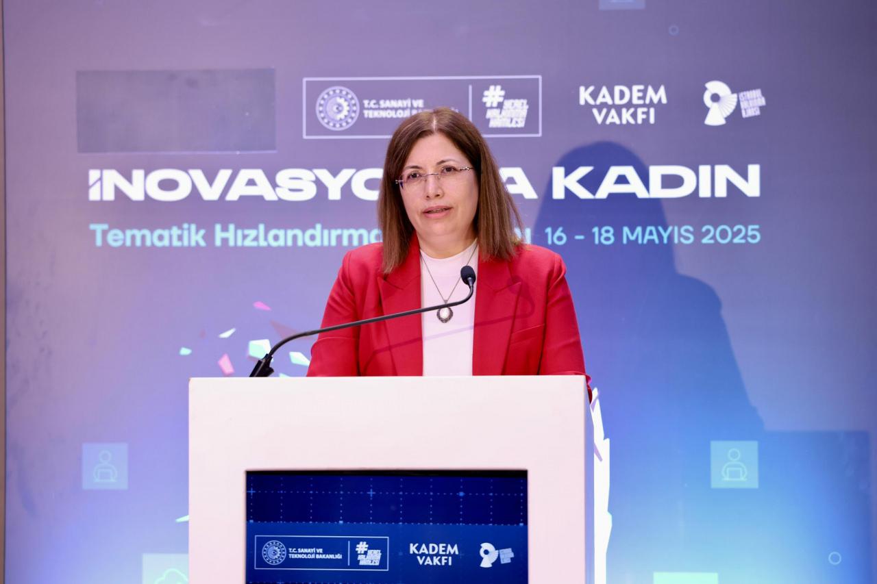 Programın kapanış toplantısında KADEM Yönetim Kurulu Başkanı Canan Sarı, konuşma yaptı.