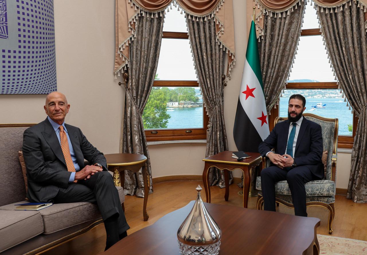 Suriye Cumhurbaşkanı Ahmet Şara, ABD'nin Ankara Büyükelçisi ve Suriye Özel Temsilcisi Thomas J. Barrack’ı İstanbul’da kabul etti.
