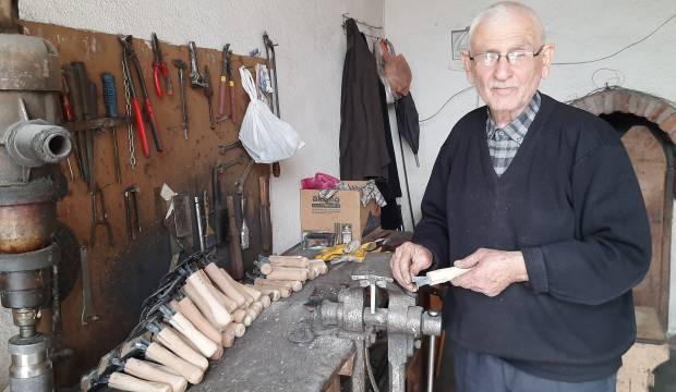 Rızkı için 70 yıldır aynı tezgâhta: 'Ölürsem bu iş de biter!' Tanesini 50 TL...