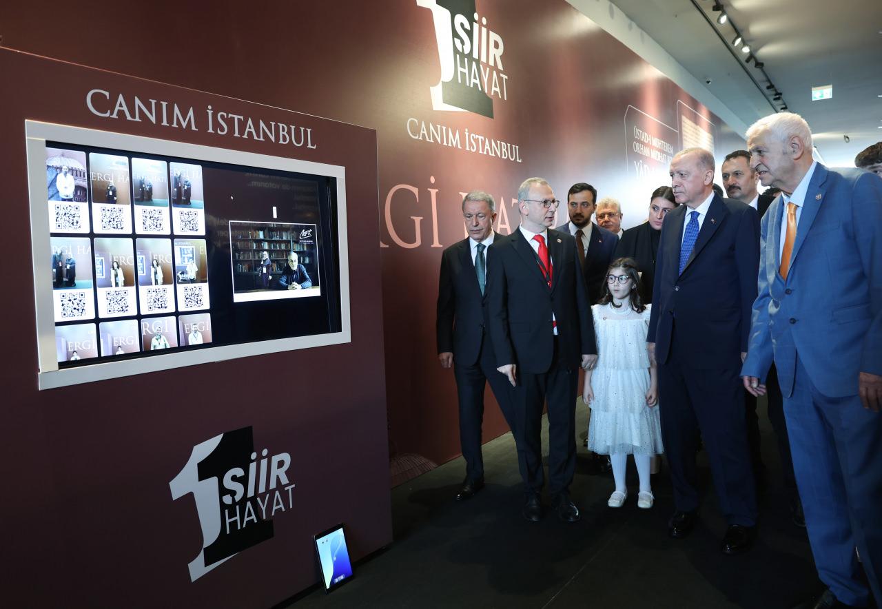 Cumhurbaşkanı Recep Tayyip Erdoğan, Necip Fazıl Kısakürek Kültür ve Araştırma Vakfınca, Atatürk Kültür Merkezi'nde 4'üncüsü düzenlenen 