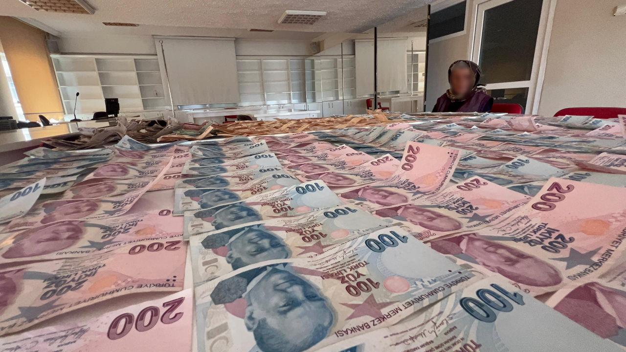 3 dilenci üzerinden çıkan 24 bin 665 TL.
