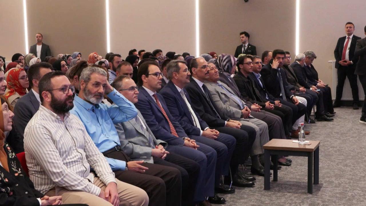 MİT Başkanı Kalın, İbn Haldun Akademi'nin kapanış dersine katıldı