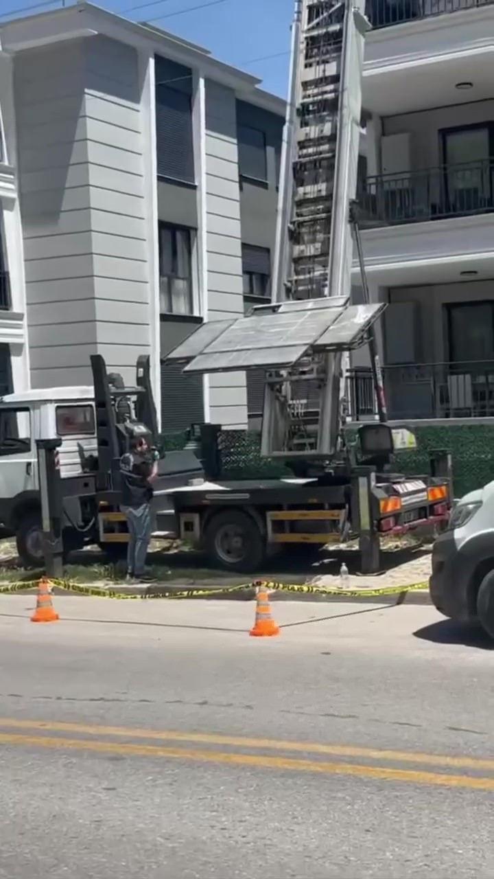  Batuhan Koçan'ın (22) akıma kapılarak hayatını olay yeri.