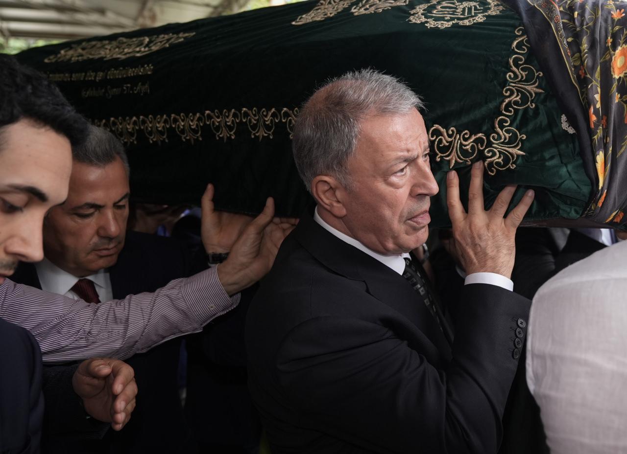 Akar'ın kayınvalidesi Türkan Samur, son yolculuğuna uğurlandı
