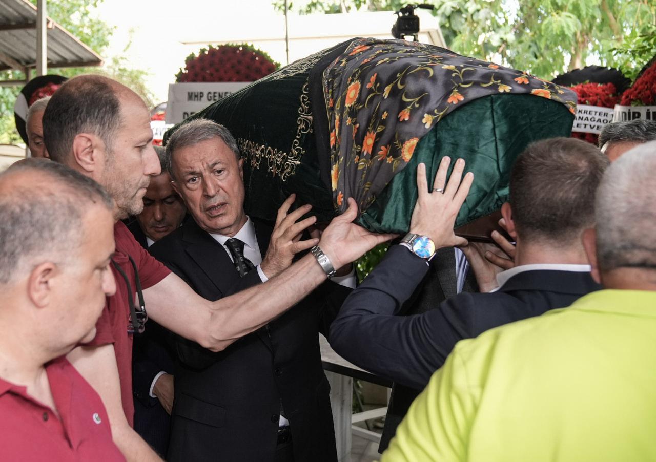 Akar'ın kayınvalidesi Türkan Samur, son yolculuğuna uğurlandı