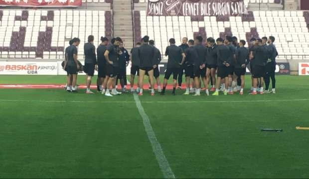 Eski Süper Lig ekibinde kritik maç öncesi sakatlık: Antrenmana çıkmadı
