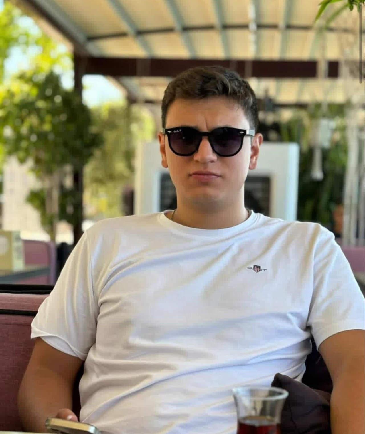Batuhan Koçan (22)