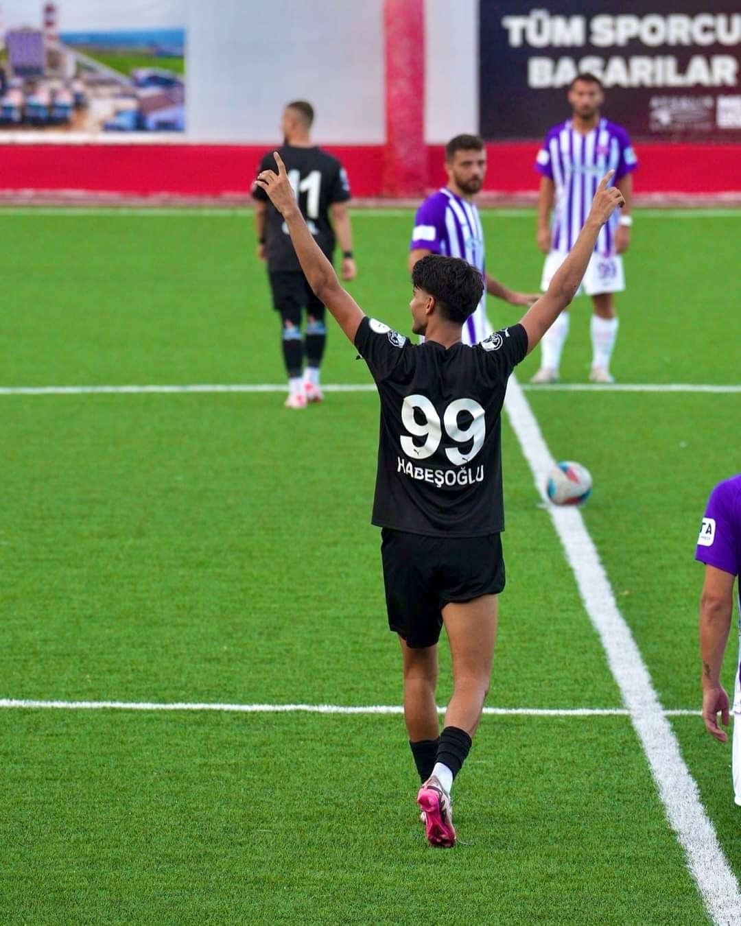 Ali Habeşoğlu'nun gol sevinci