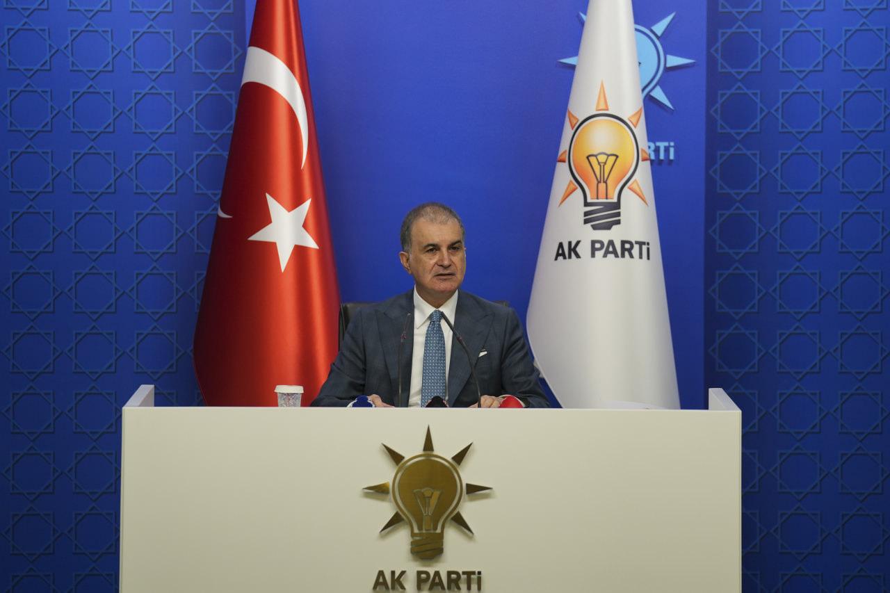 AK Parti Genel Başkan Yardımcısı ve Parti Sözcüsü Ömer Çelik, Cumhurbaşkanı ve AK Parti Genel Başkanı Erdoğan başkanlığında yapılan Merkez Karar ve Yönetim Kurulu (MKYK) toplantılarına ilişkin parti genel merkezinde açıklamalarda bulundu.