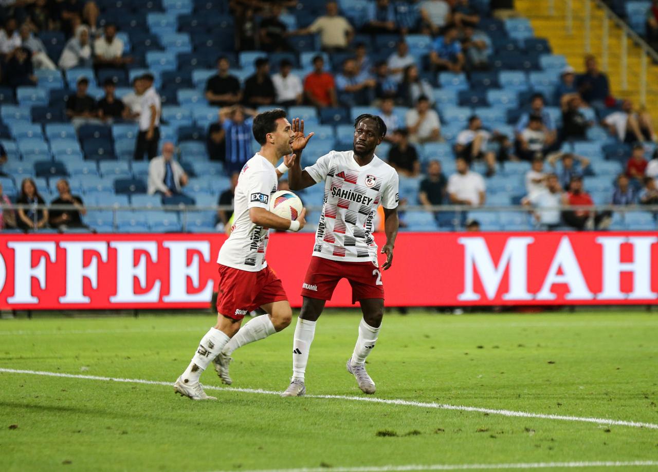Gaziantep FK'li futbolcuların gol sevinci.
