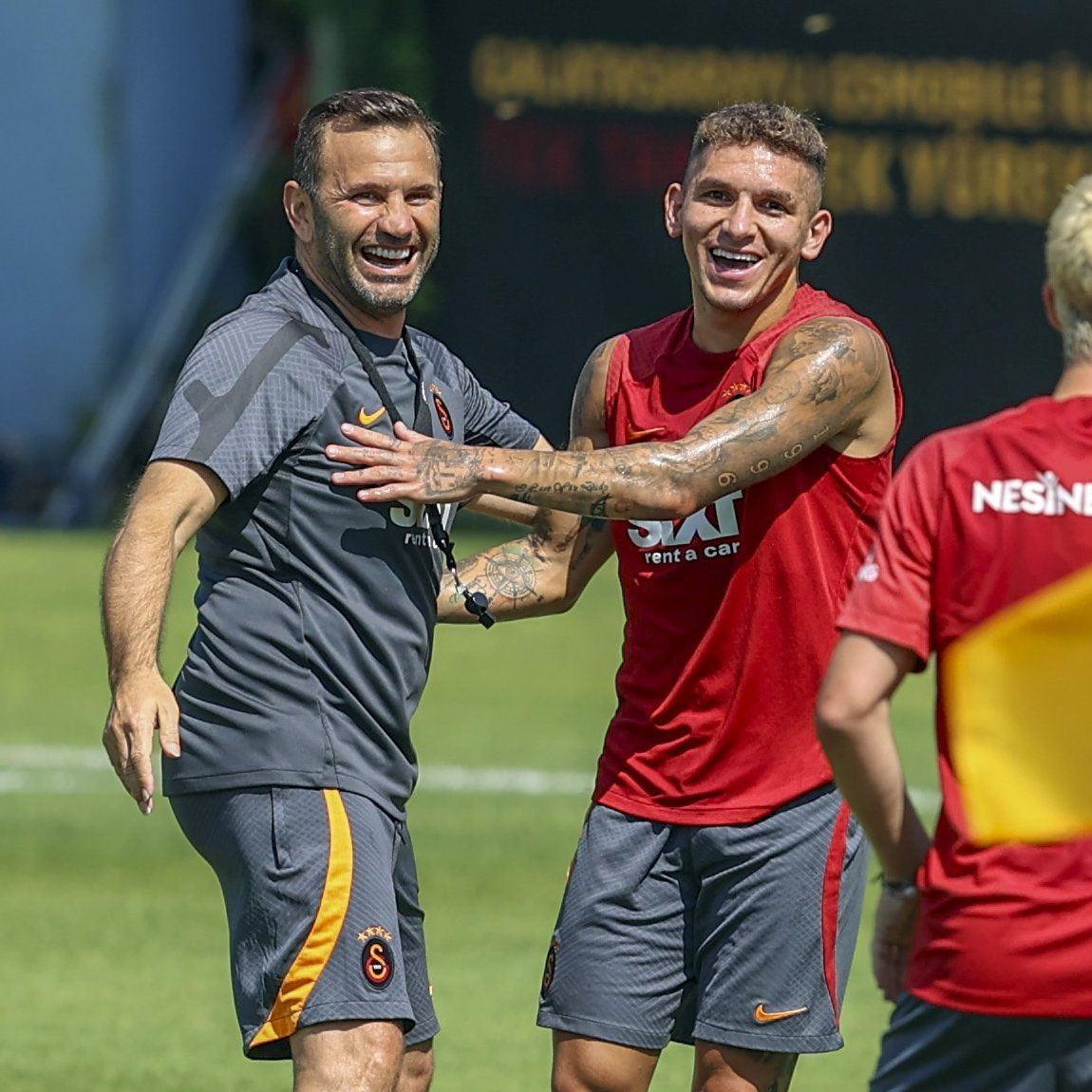 Okan Buruk ve Torreira