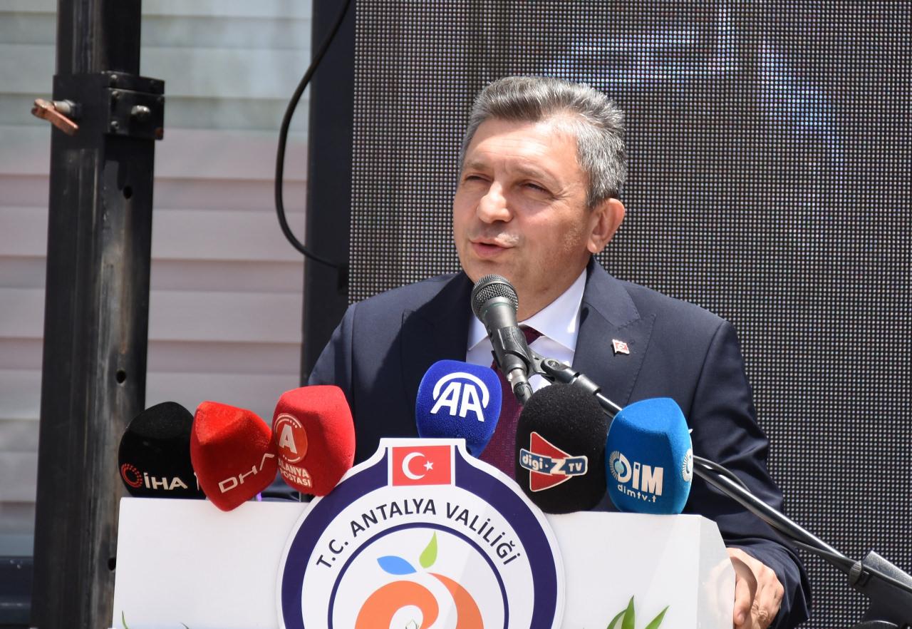  Programda, Antalya Valisi Hulusi Şahin konuştu.