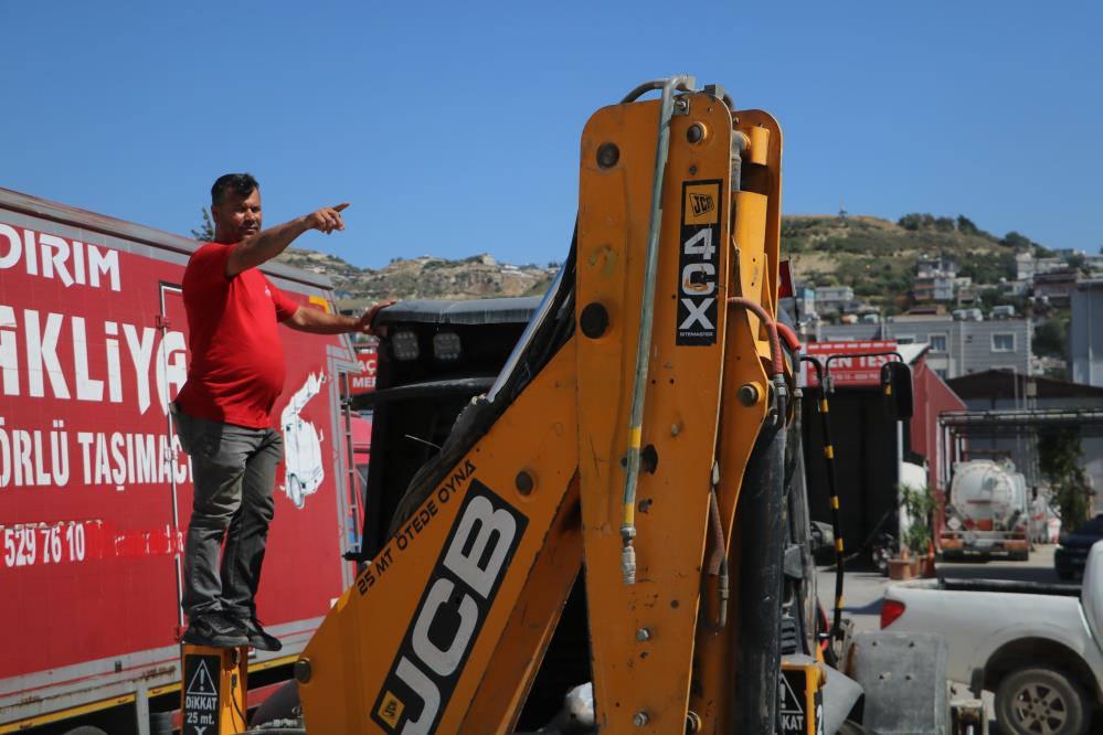 Binlerce liralık kaybı göze alan operatör, kumru yuvası bozulmasın diye 17 gündür kepçesine kontak vurmadı