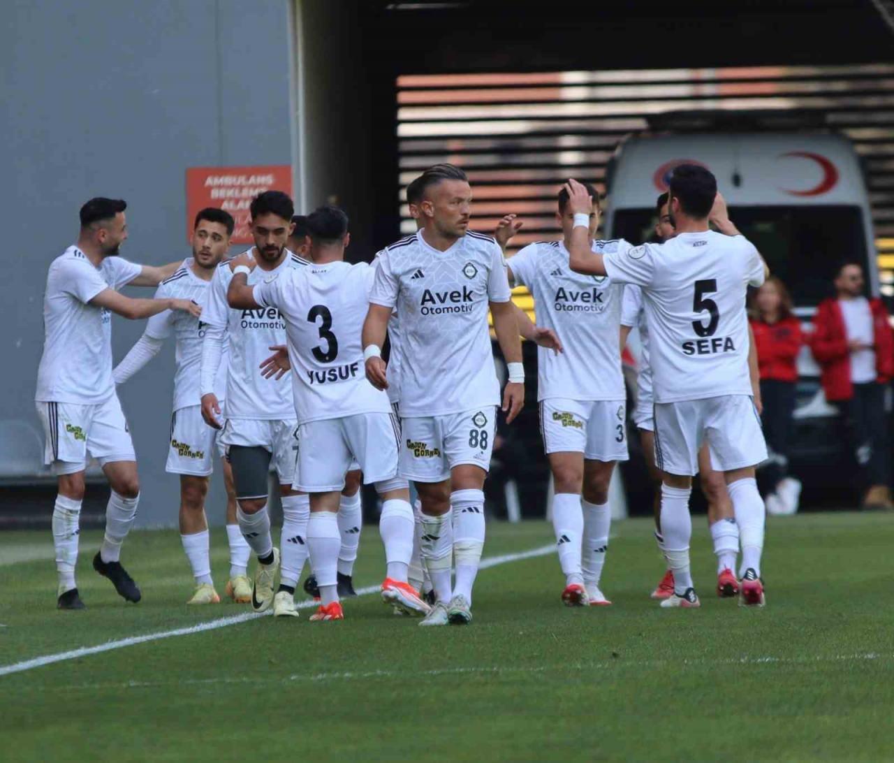 Altay Spor Kulübü'nün gol sevinci
