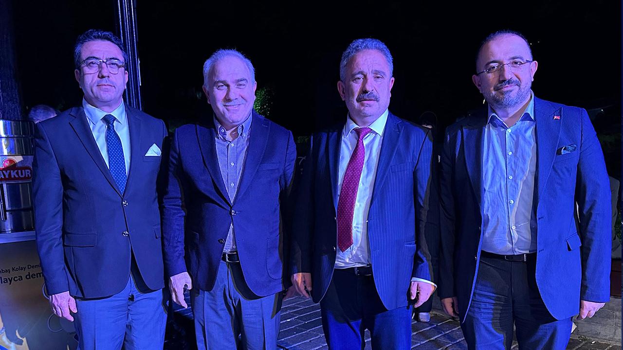 Gazeteci Sabri Balaban, Türkiye Basın Federasyonu Genel Başkanı Sinan Burhan, Fatih Belediye Başkanı Ergün Turan, Haber7 GYY Osman Ateşli