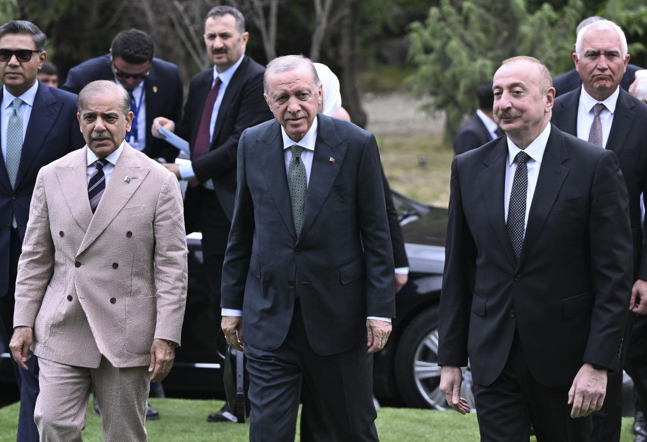 Recep Tayyip Erdoğan - Şahbaz Şerif- Aliyev