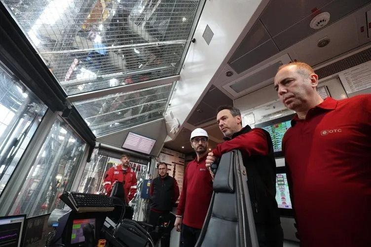 Türkiye'ye gelen platform adeta yüzen bir sanayi tesisi niteliğinde.