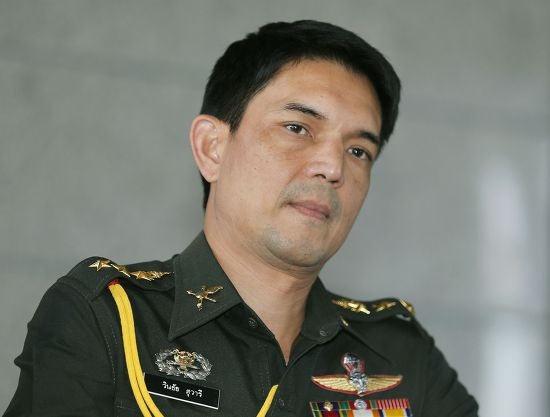 Tayland Ordu Sözcüsü General Winthai Suvaree