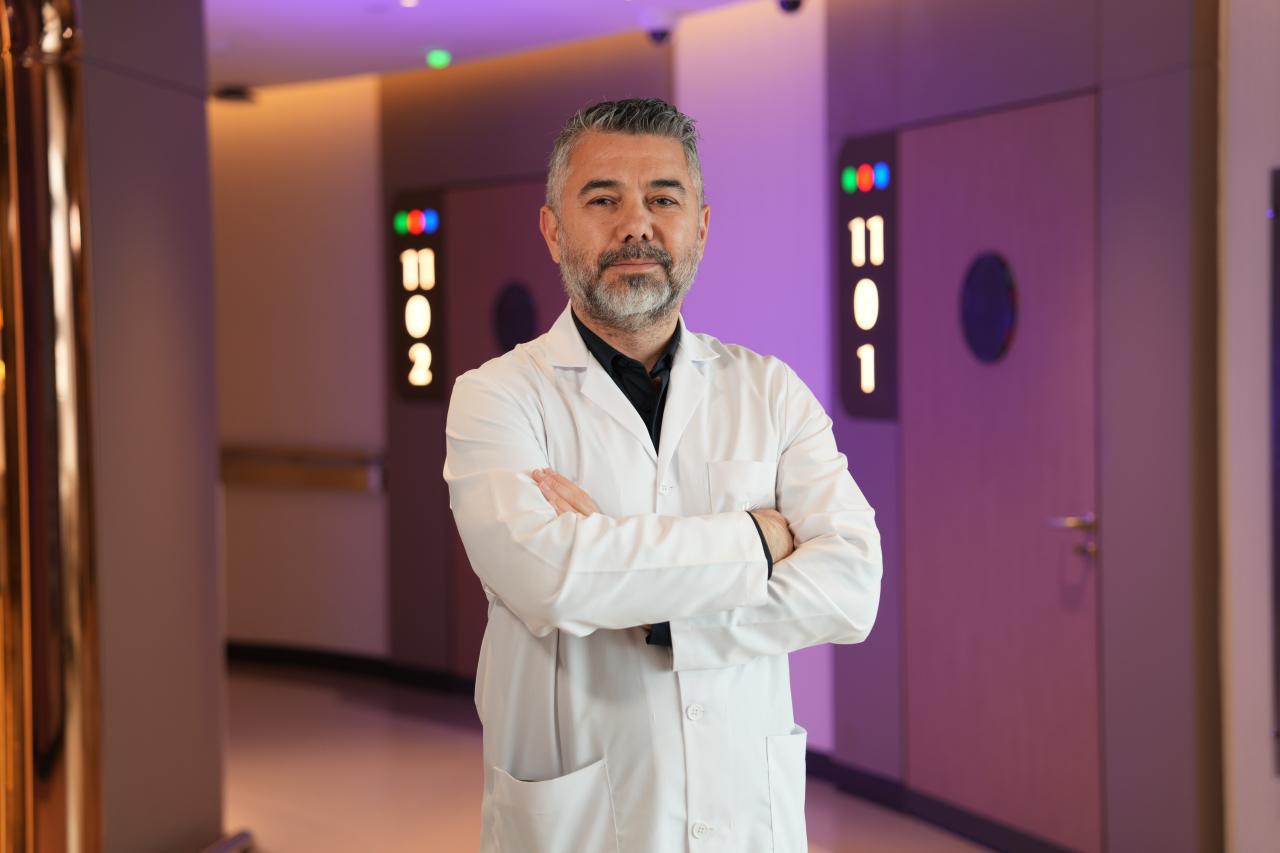 Medipol Acıbadem Bölge Hastanesi’nden Enfeksiyon Hastalıkları ve Klinik Mikrobiyoloji Uzmanı Doç. Dr. Hüsrev Diktaş