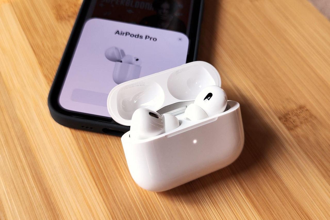 Airpods'lara canlı çeviri özelliği geldi!