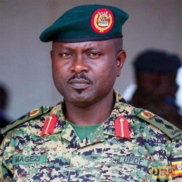 Uganda Savunma Bakanlığı Kamu Bilgilendirme Müdür Vekili Chris Magezi