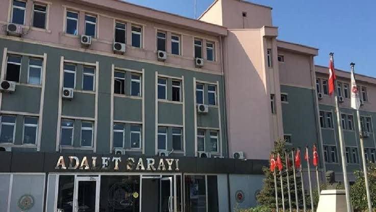 Örgüt faaliyeti çerçevesinde tefecilik yaptığı belirlenen şüphelilere yönelik Bandırma ve Bursa’da eş zamanlı operasyon düzenlendi.