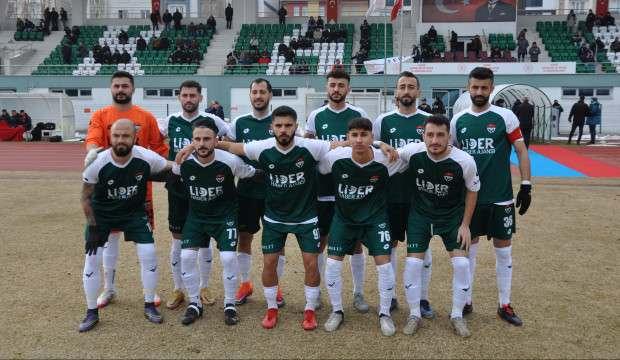 Kars derbisinde farklı skor: 20'lik yıldız 3 gol attı, takımını ateşledi