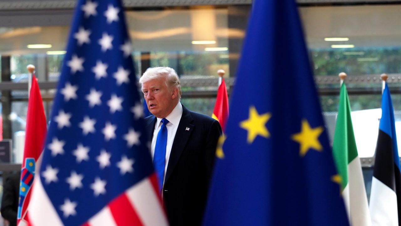 ABD bayrağı, Donald Trump ve Avrupa Birliği bayrağı