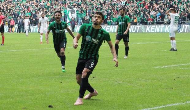 Şampiyon Bursaspor'a Kocaeli çıkışlı orta saha: İmzayı attı