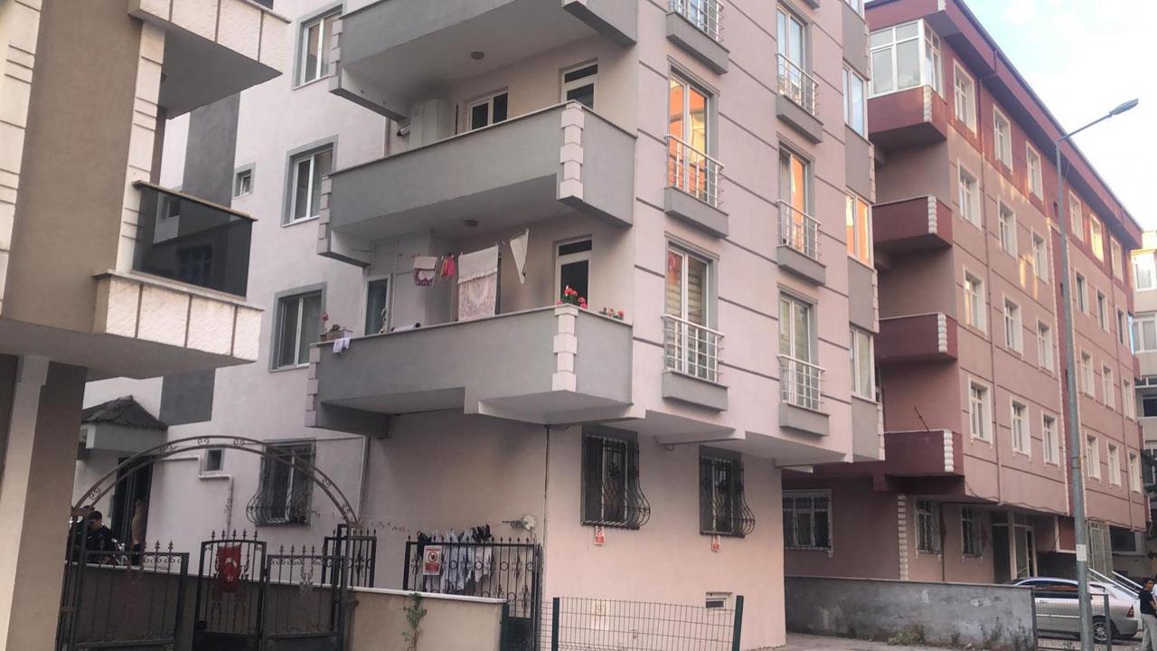 Meyra Bebek, 5. kattan aşağıya düştü. 