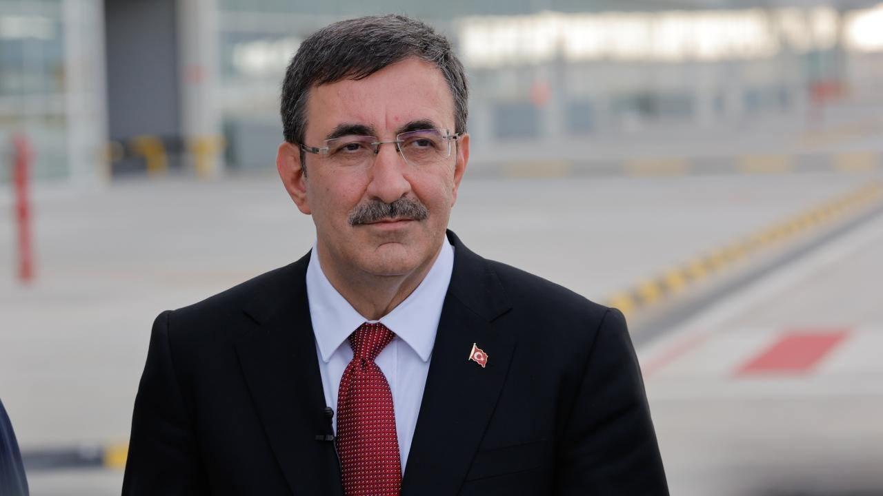 Cumhurbaşkanı Yardımcısı Yılmaz'dan, Bingöl'deki depreme ilişkin "geçmiş olsun" mesajı.