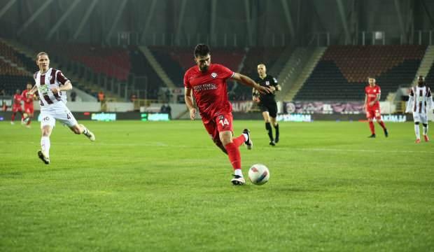 10 yıl Trabzonspor'da oynamıştı: 3. Lig'in şampiyonuna imzayı attı