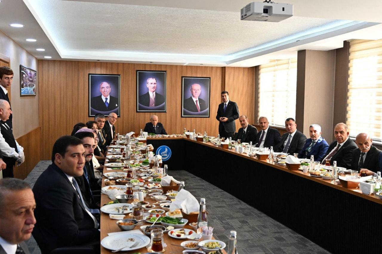 Bahçeli, Ülkü Ocakları yönetimi ile bayramlaştı