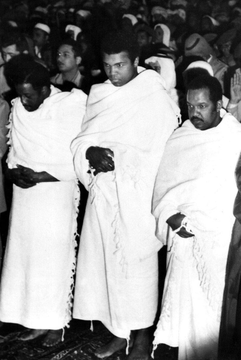 Muhammed Ali ortada