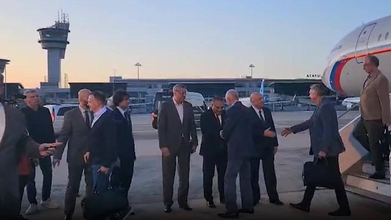 Rus heyeti İstanbul'a geldi.