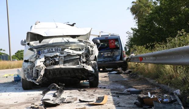 Hatay'da korkunç kaza! Kamyon 3 aracı biçti: 1 ölü, 10 yaralı