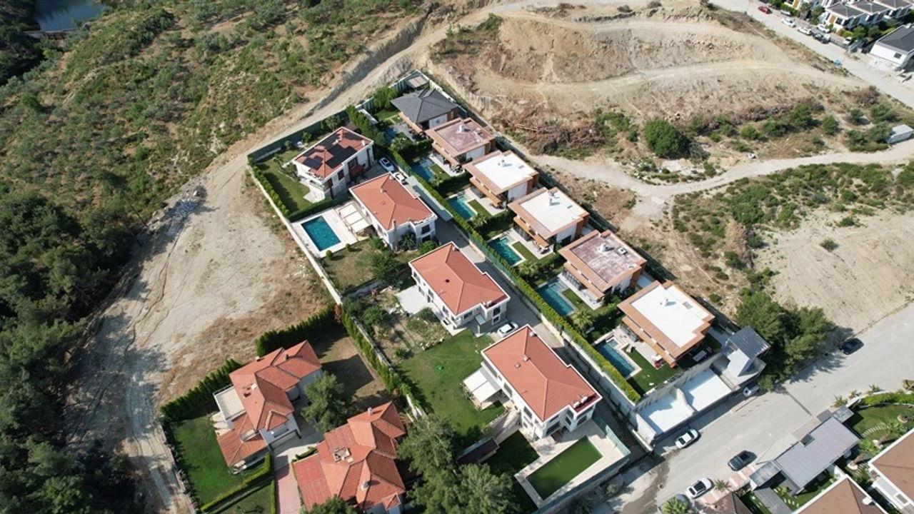 Ferdi Zeyrek'in oturduğu site.