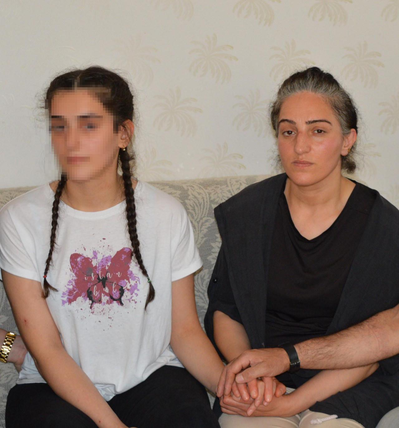 Elif B. ve anne Mehtap B.