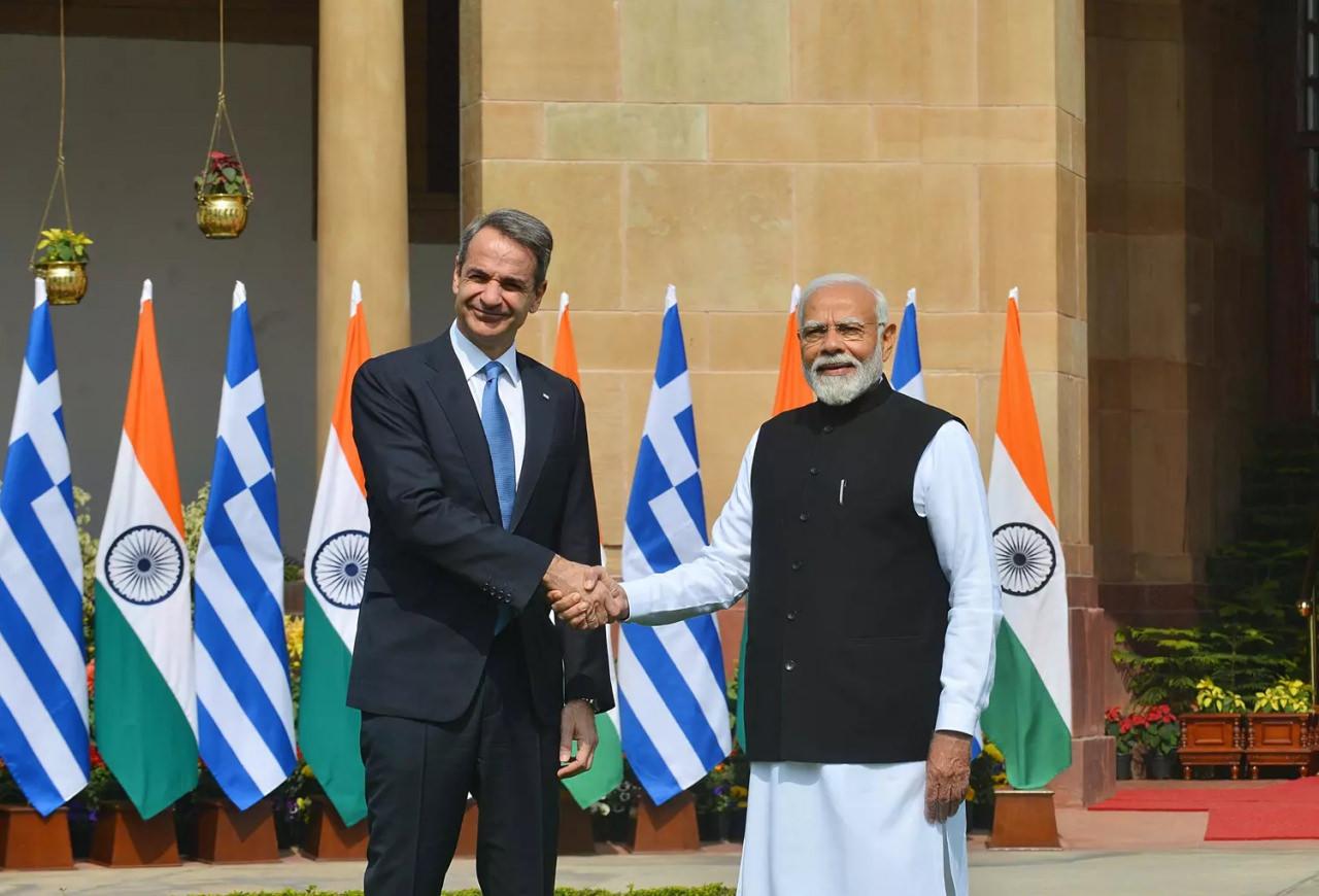 yunan Başbakanı Kiriyakos Miçotakis ve Hindistan Başbakanı Narendra Mondi 