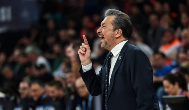 Anadolu Efes'te Luca Banchi dönemi sona erdi