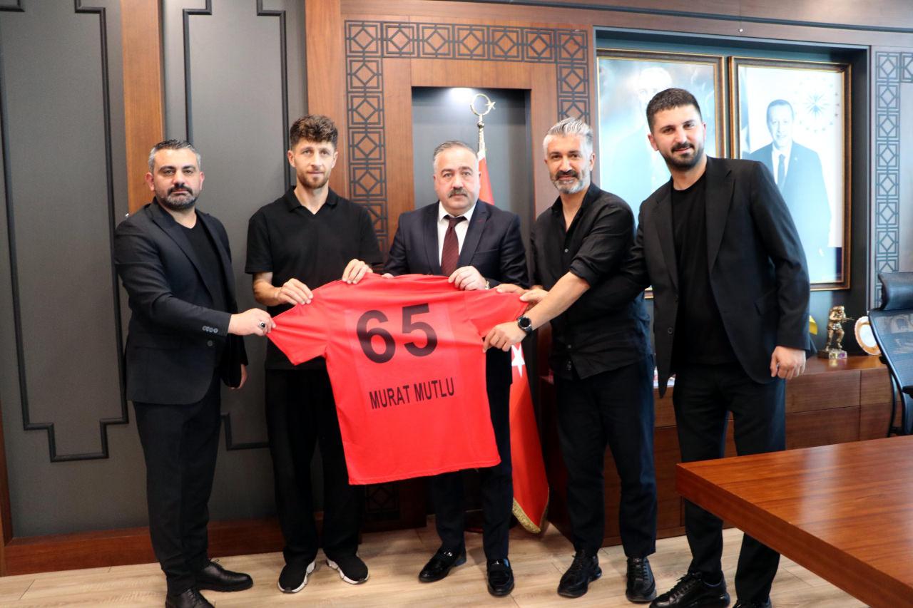 Vanspor’a özel plaka hediyesi; '65 VAN 65'