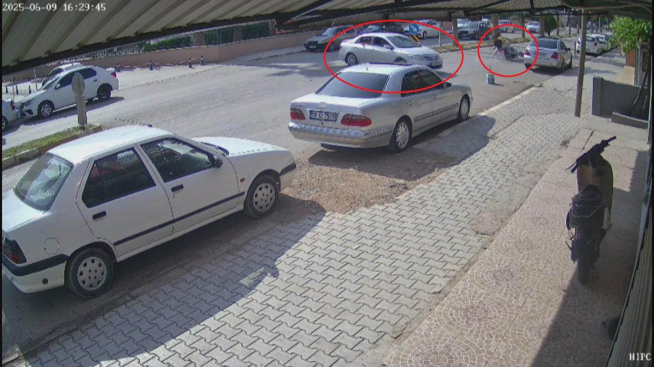 Kazaya karışan ehliyetsiz sürücü 37 bin TL'lik cezaya tepki gösterdi.