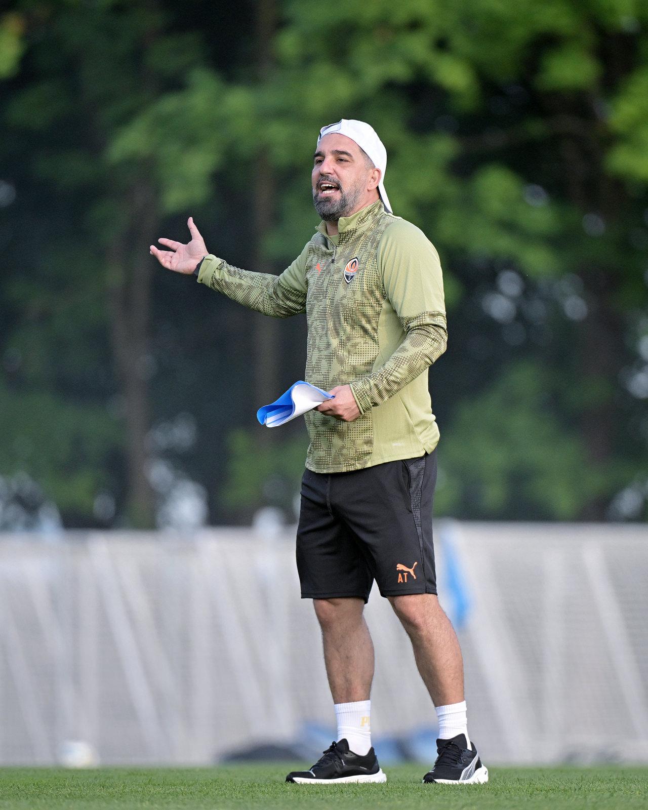 Shakhtar Donetsk Teknik Direktörü Arda Turan