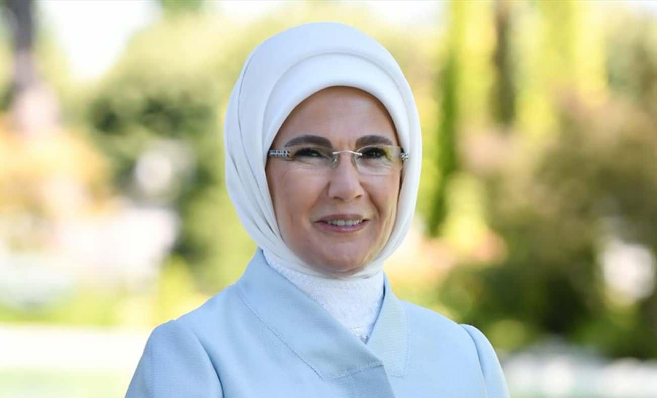 Emine Erdoğan YKS'ye girecek öğrencilere başarı diledi
