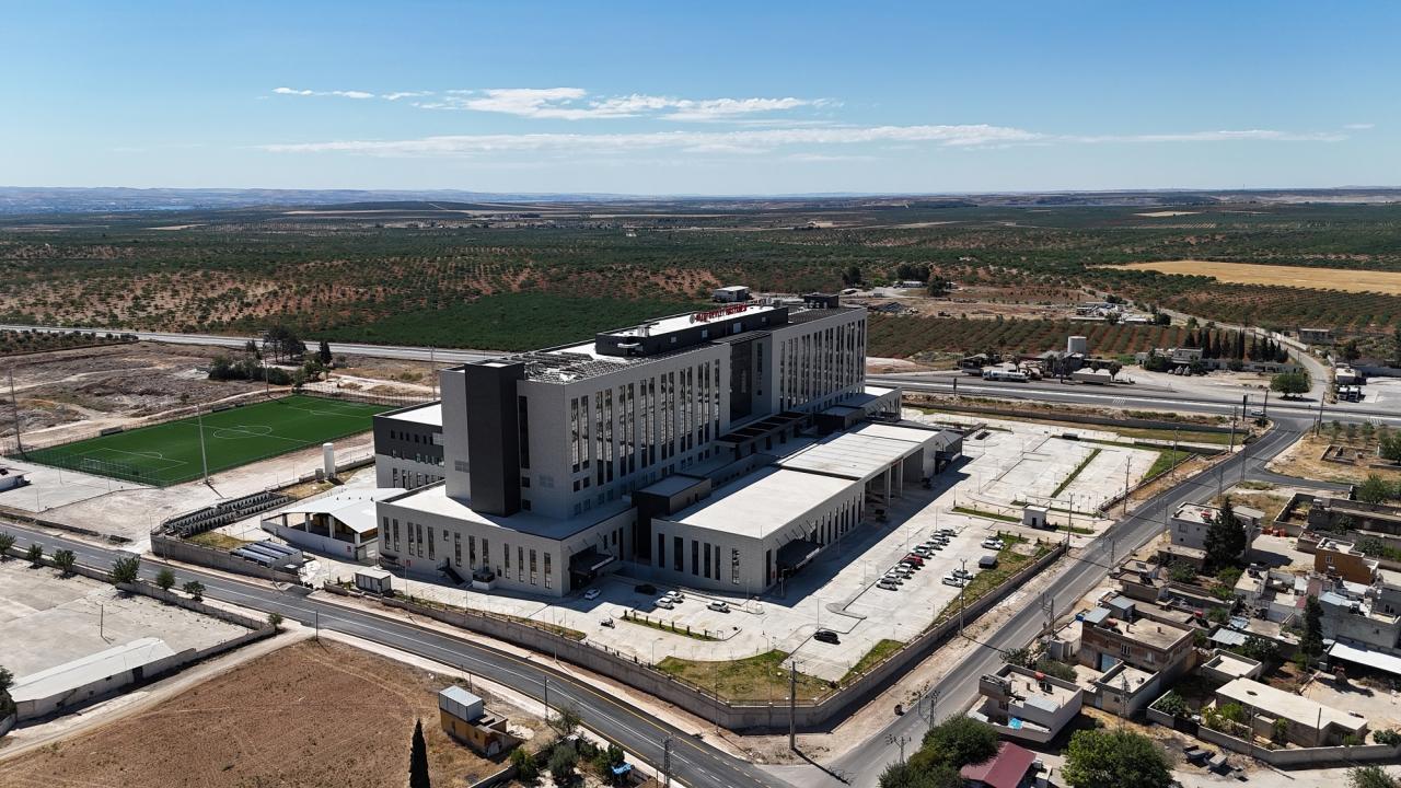 Nizip Devlet Hastanesi yolunda altyapı yenilemeleri de tamamlandı. 