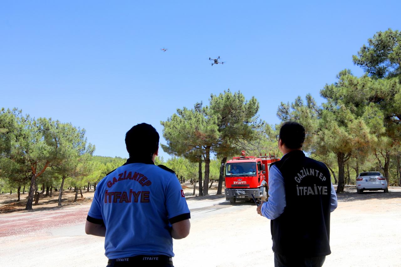 Gaziantep Büyükşehir Belediyesi İtfaiye ve Afet Yönetimi Daire Başkanlığı, olası yangınlara karşı tetikte.