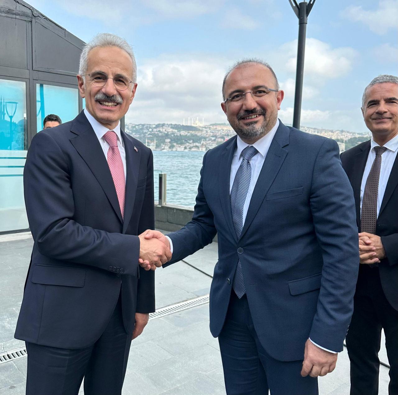 Ulaştırma ve Altyapı Bakanı Abdulkadir Uraloğlu ve Haber7 GYY Osman Ateşli