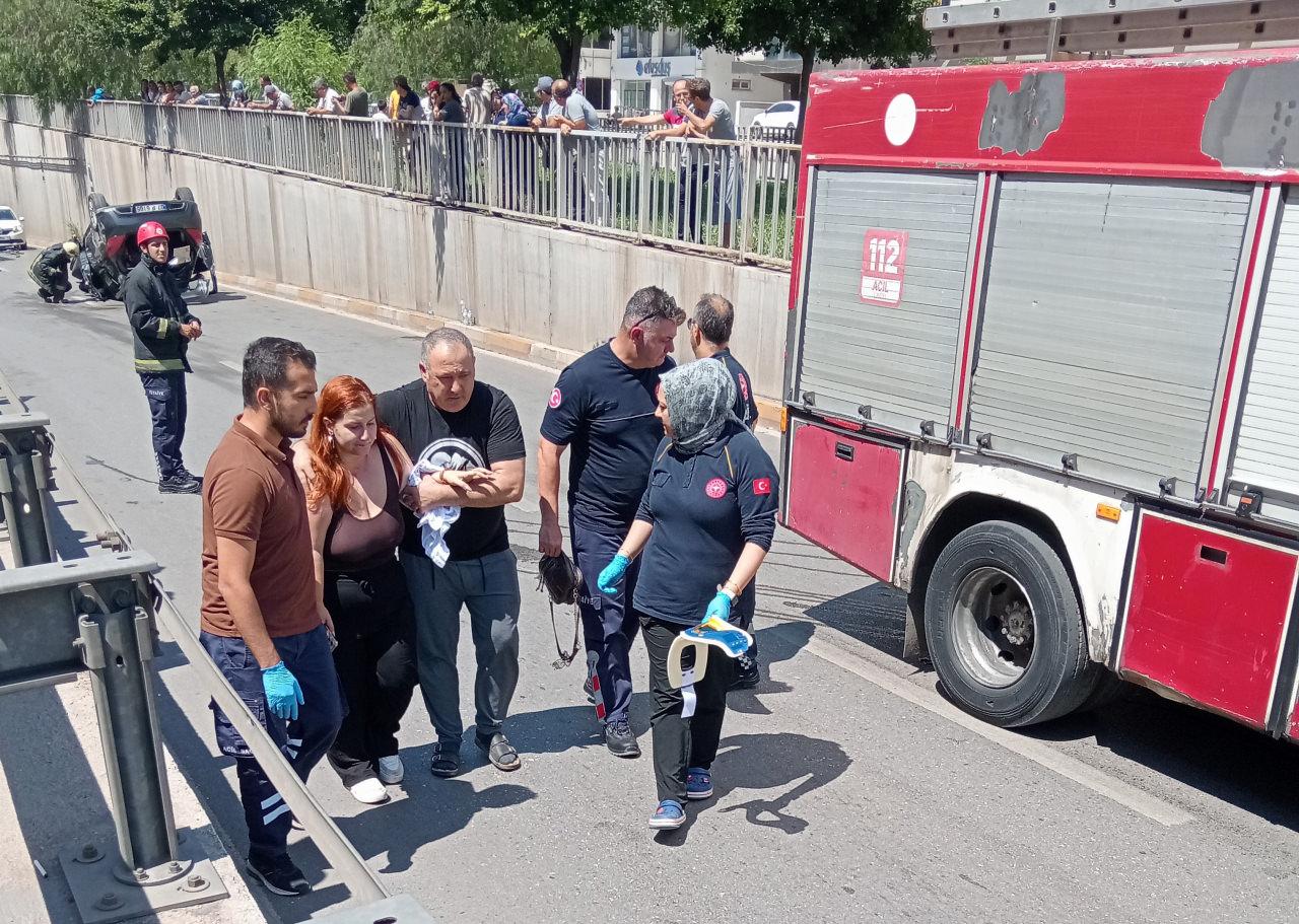 Kaza yapan sürücüye müdahale edilme anı