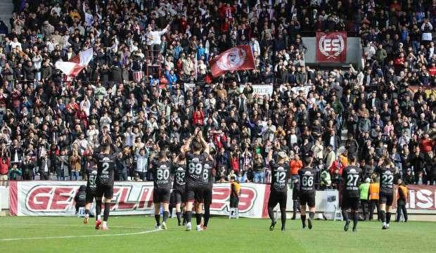 11 yıl Fenerbah&ccedil;e'de oynamıştı: Takımsız kalınca 2. Lig ekibine imzayı attı
