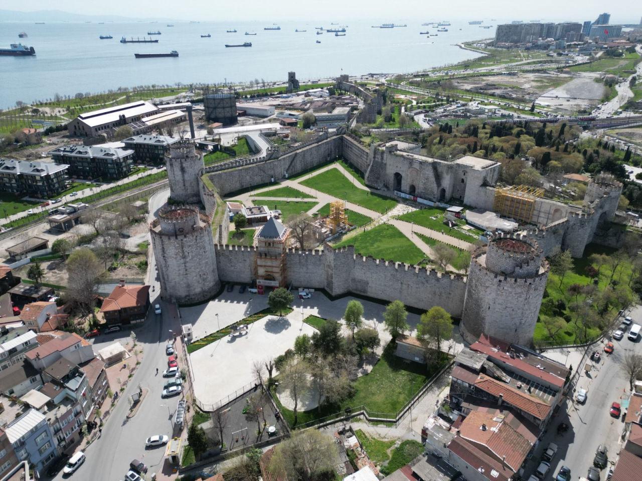 Yedikule Hisarı’nda yaz akşamları etkinlikleri başlıyor.